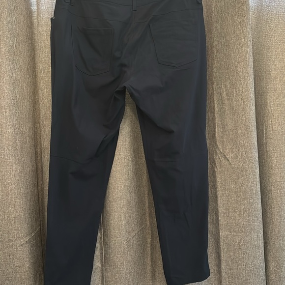 Lululemon pants for men - Picture 3 of 4